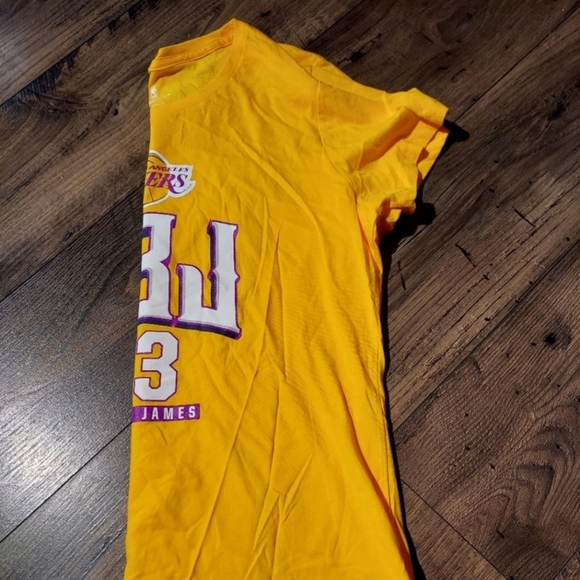 Fanatics T-Shirt Women XL Yellow Lebron James LBJ Lakers Champions 2020 - Picture 5 of 6